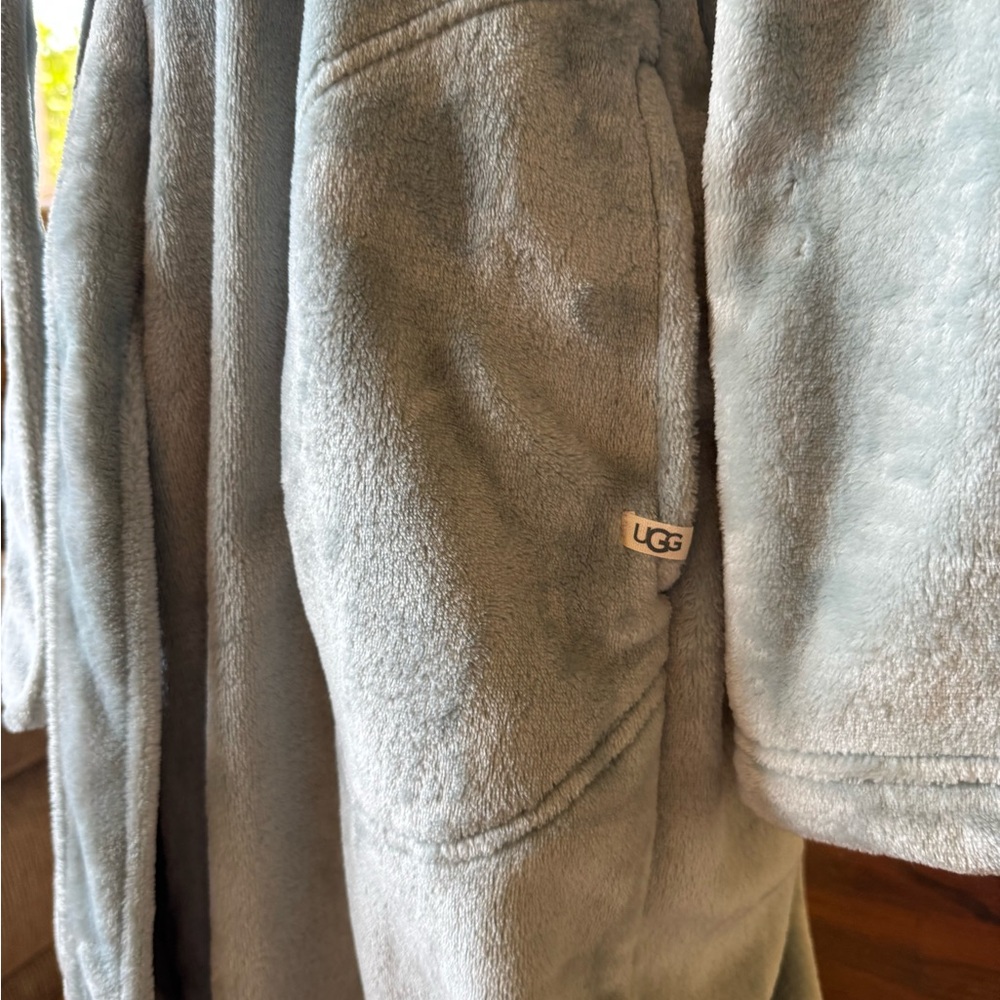 UGG Soft Blue Fleece Robe - Picture 6 of 10